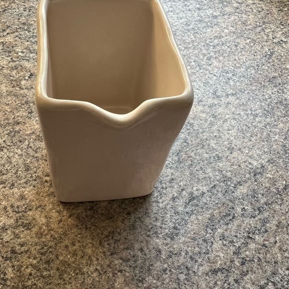 Rae Dunn Artisan Collection “Cream” Creamer - Picture 6 of 6